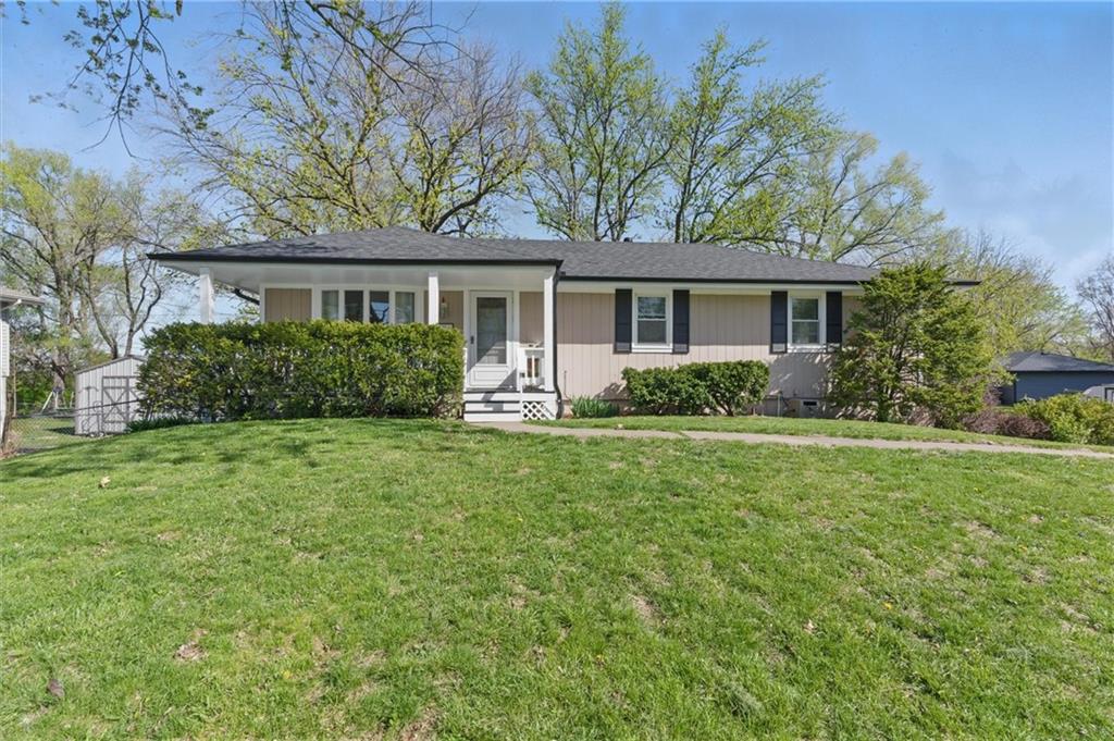 424 Moss Street Property Photo