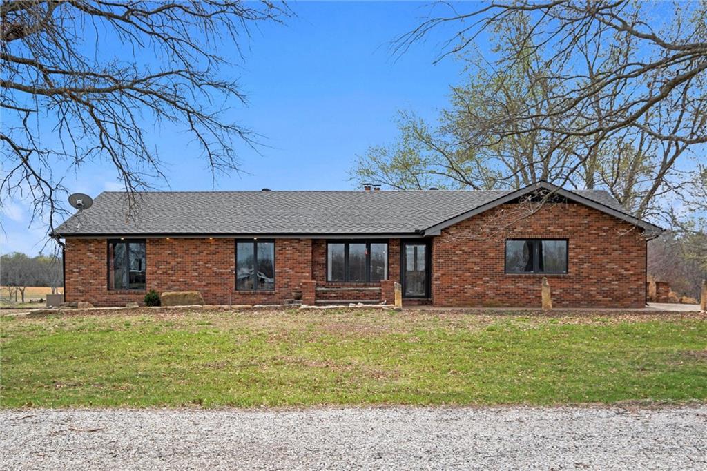 1537 N 300 Road Property Photo