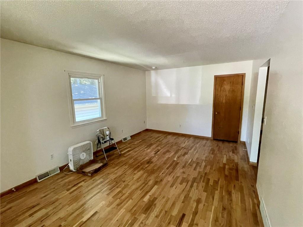 112 W Russell Avenue Property Photo 2