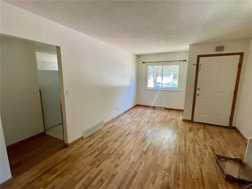 112 W Russell Avenue Property Photo 3