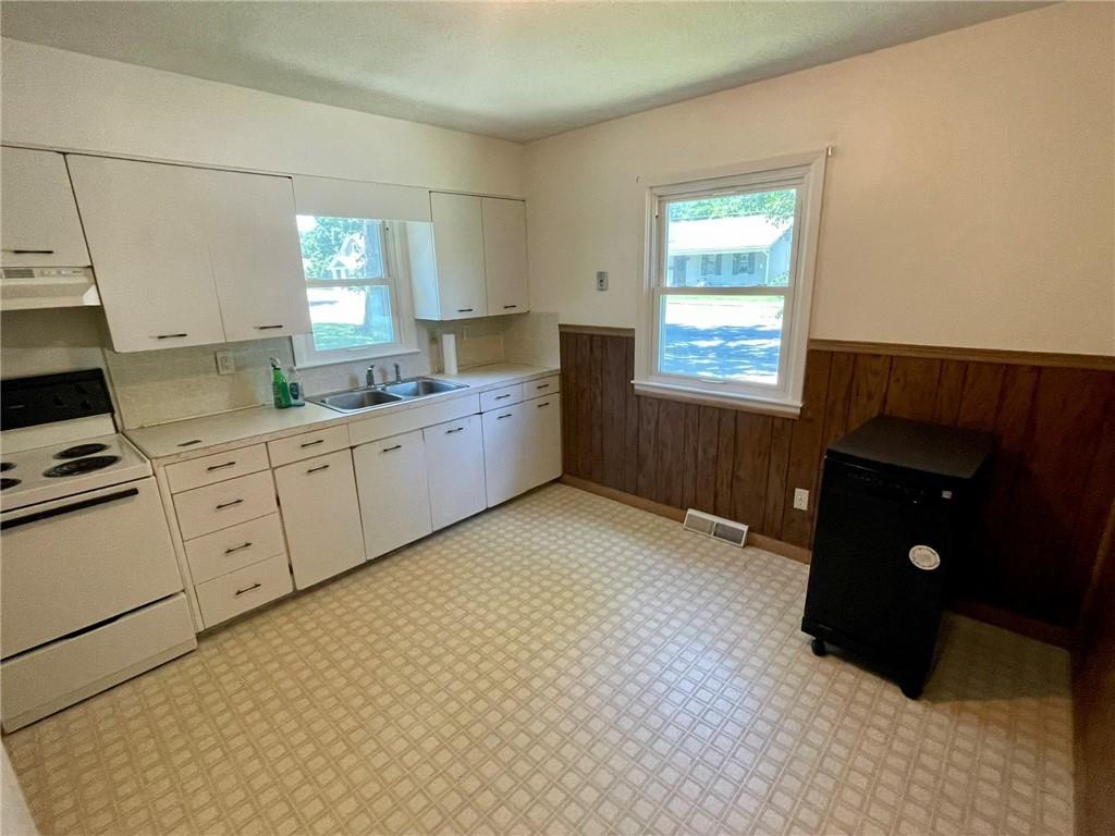 112 W Russell Avenue Property Photo 5