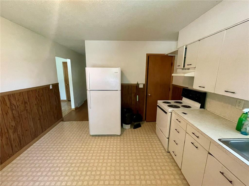 112 W Russell Avenue Property Photo 7