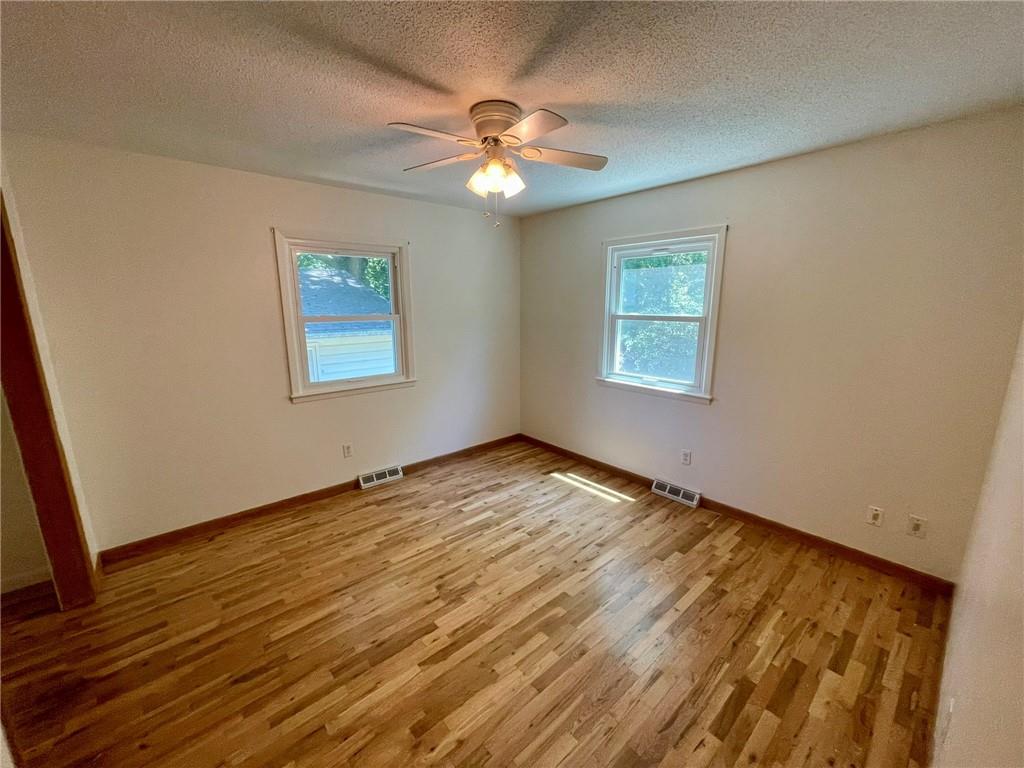 112 W Russell Avenue Property Photo 9