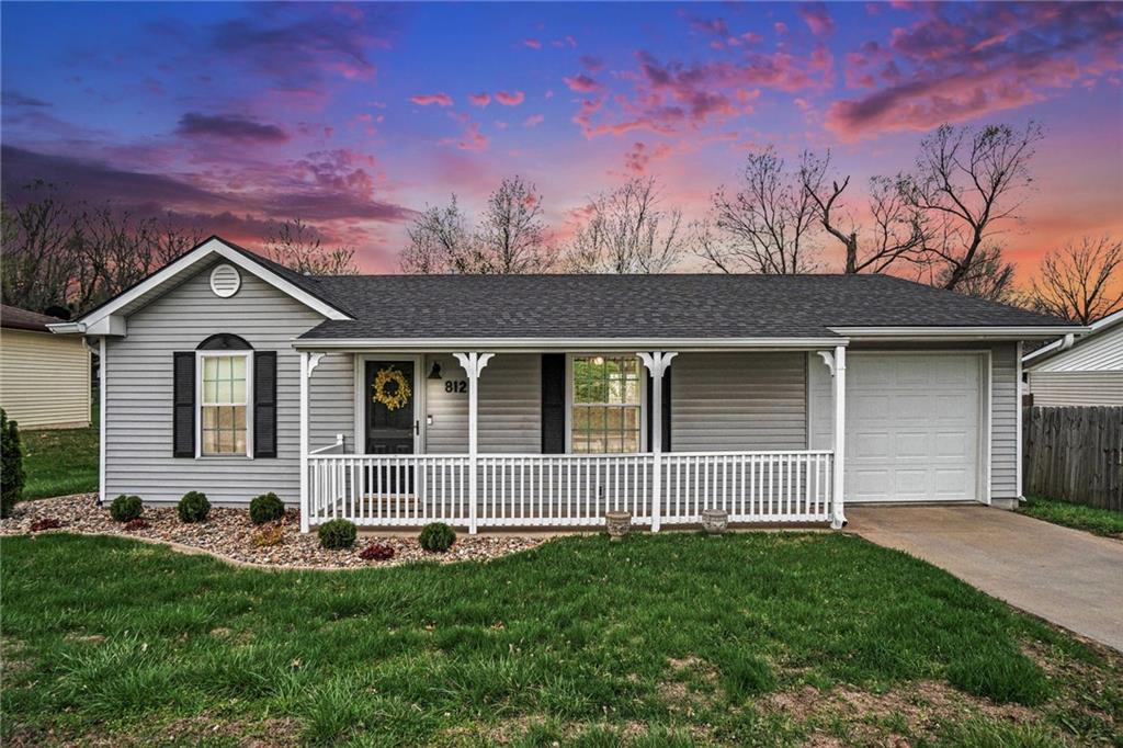 812 S Woodbine Road Property Photo