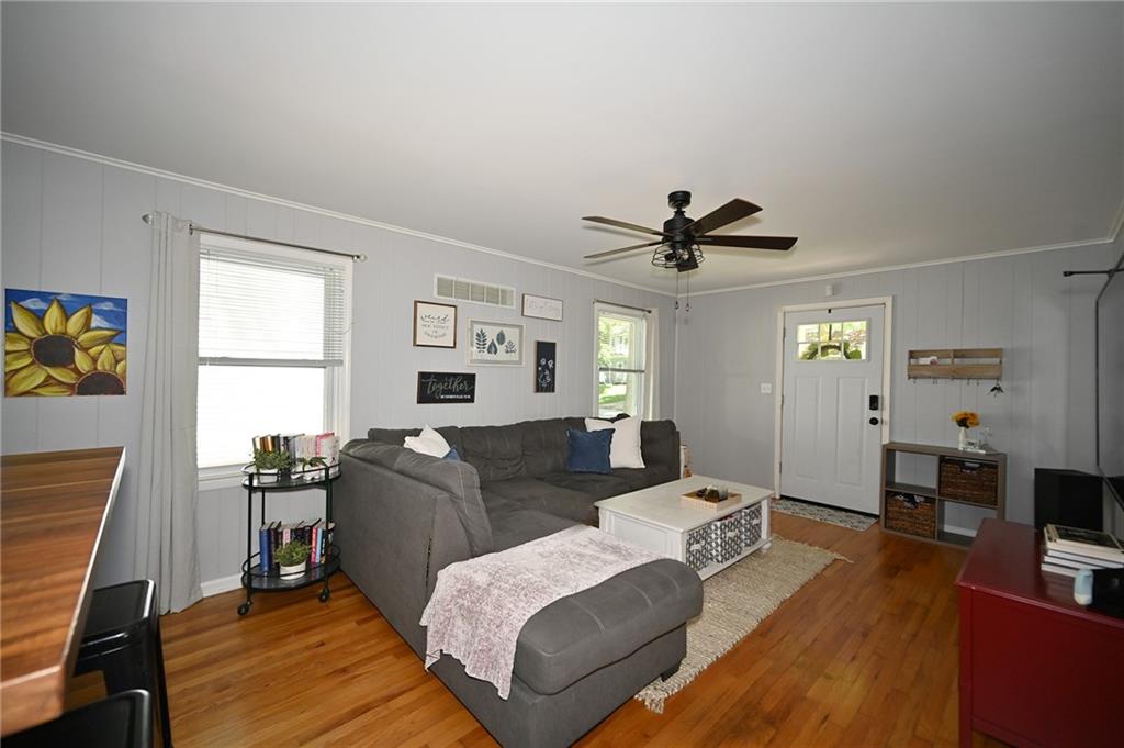 501 W 86th Street Property Photo 1