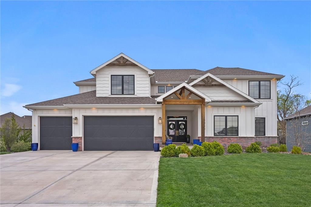 18050 N Peach Blossom Drive Property Photo 1