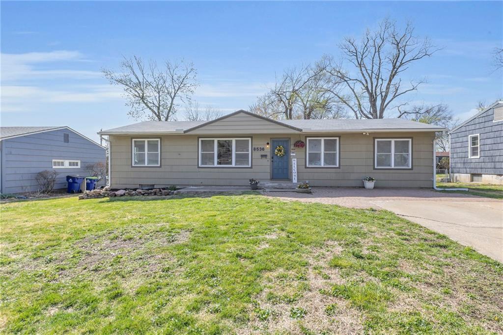 8536 Walmer Street Property Photo