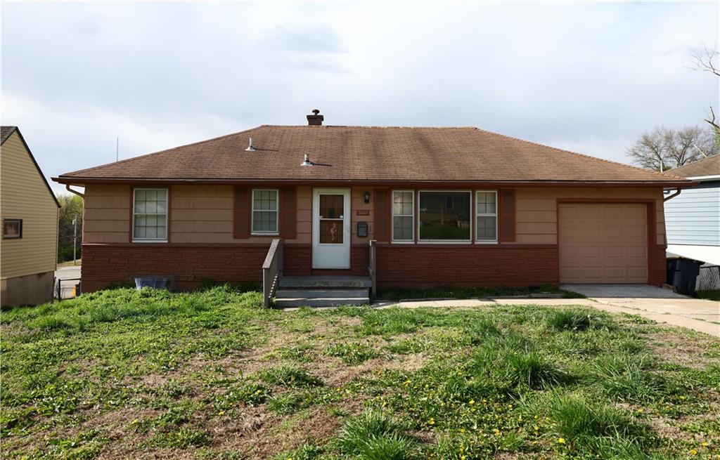 3807 E 72nd Terrace Property Photo