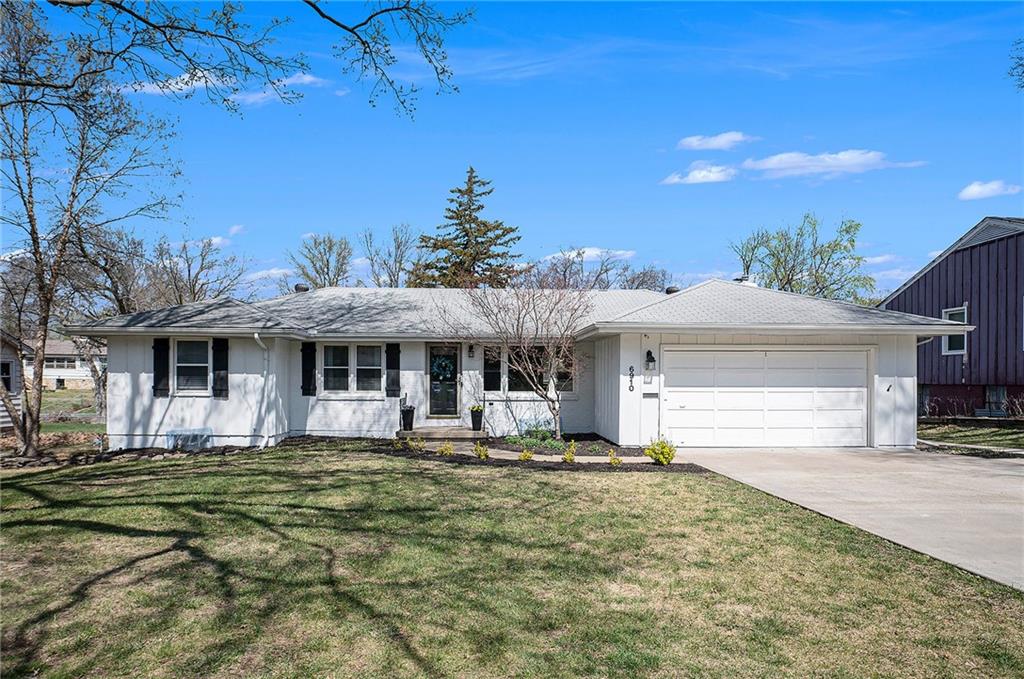 6910 W 66th Street Property Photo