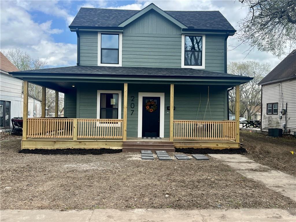207 S Cedar Street Property Photo