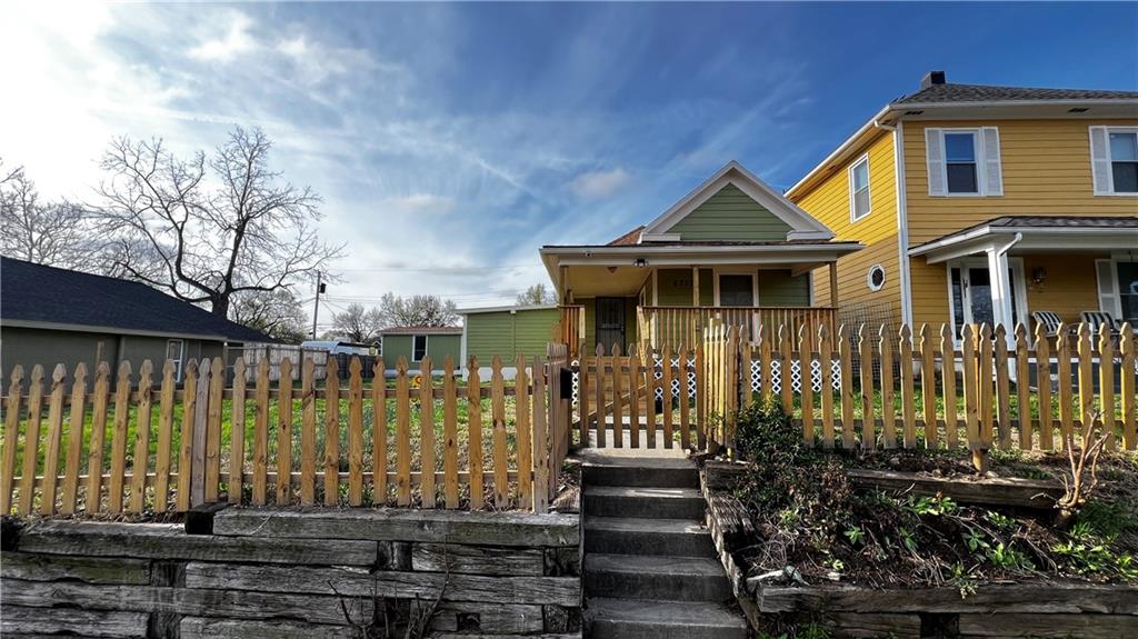 6225 E 10th And 6227 Street Property Photo