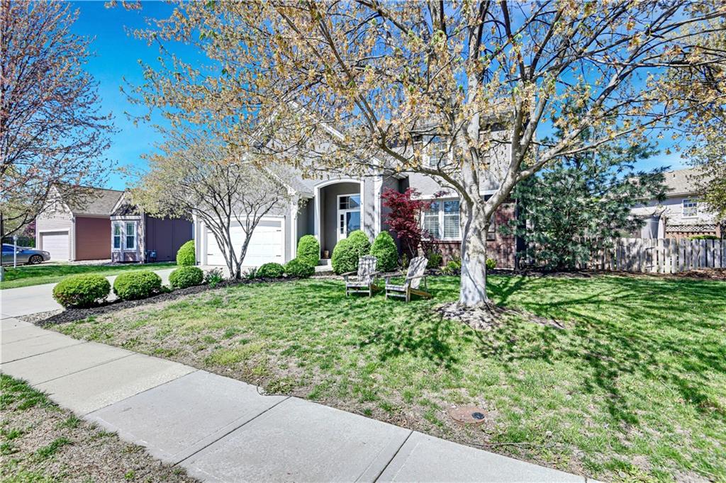 15242 Lowell Avenue Property Photo 1