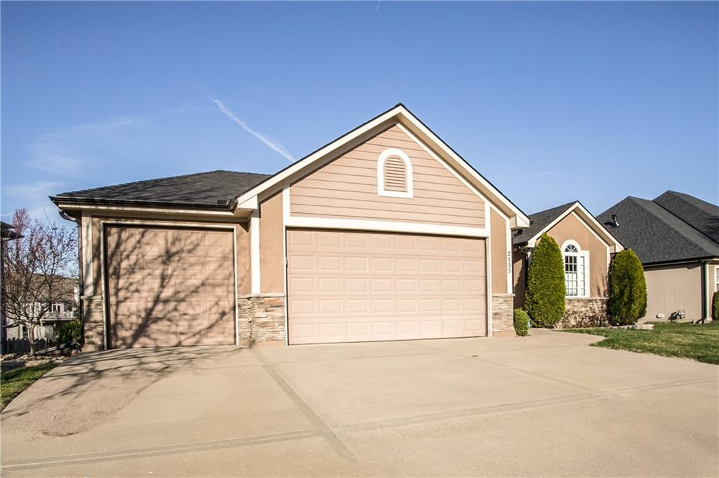 2135 NE Sparta Drive