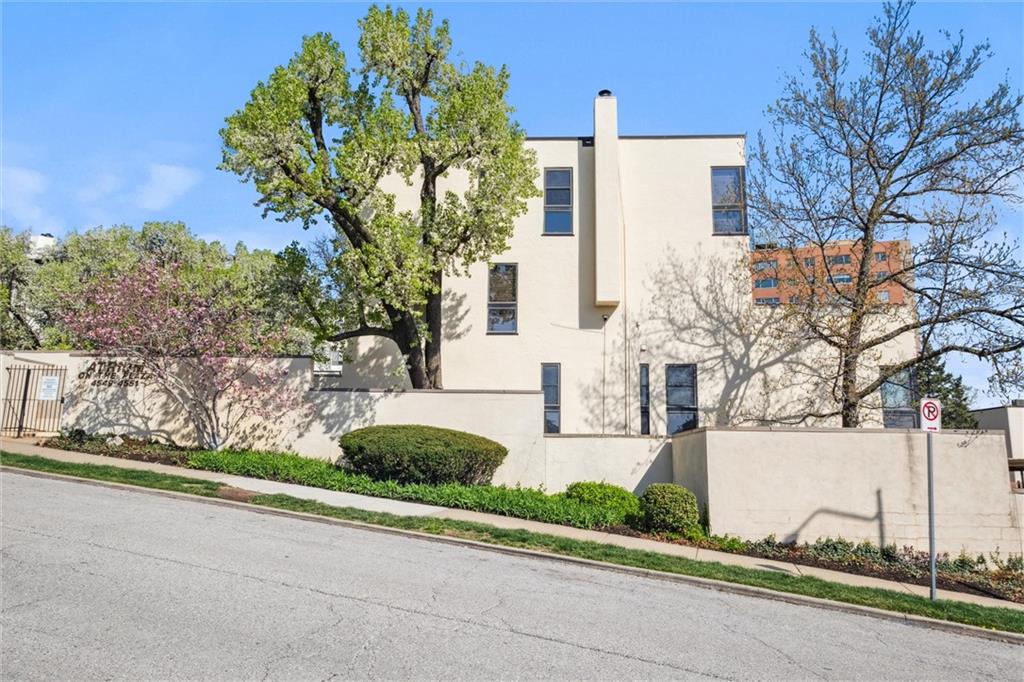 4583 Walnut Street Property Photo 1