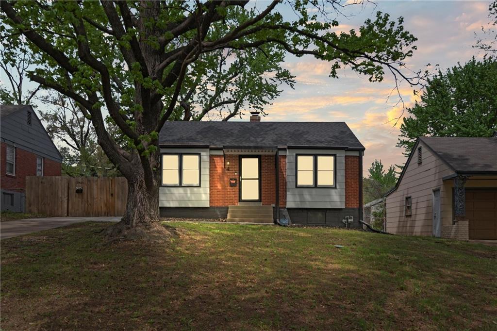 4 W Pocahontas Lane Property Photo