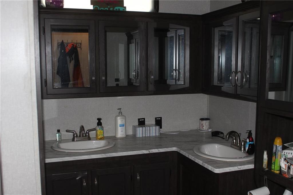 2 & 6 W Crestwood Circle Property Photo 35