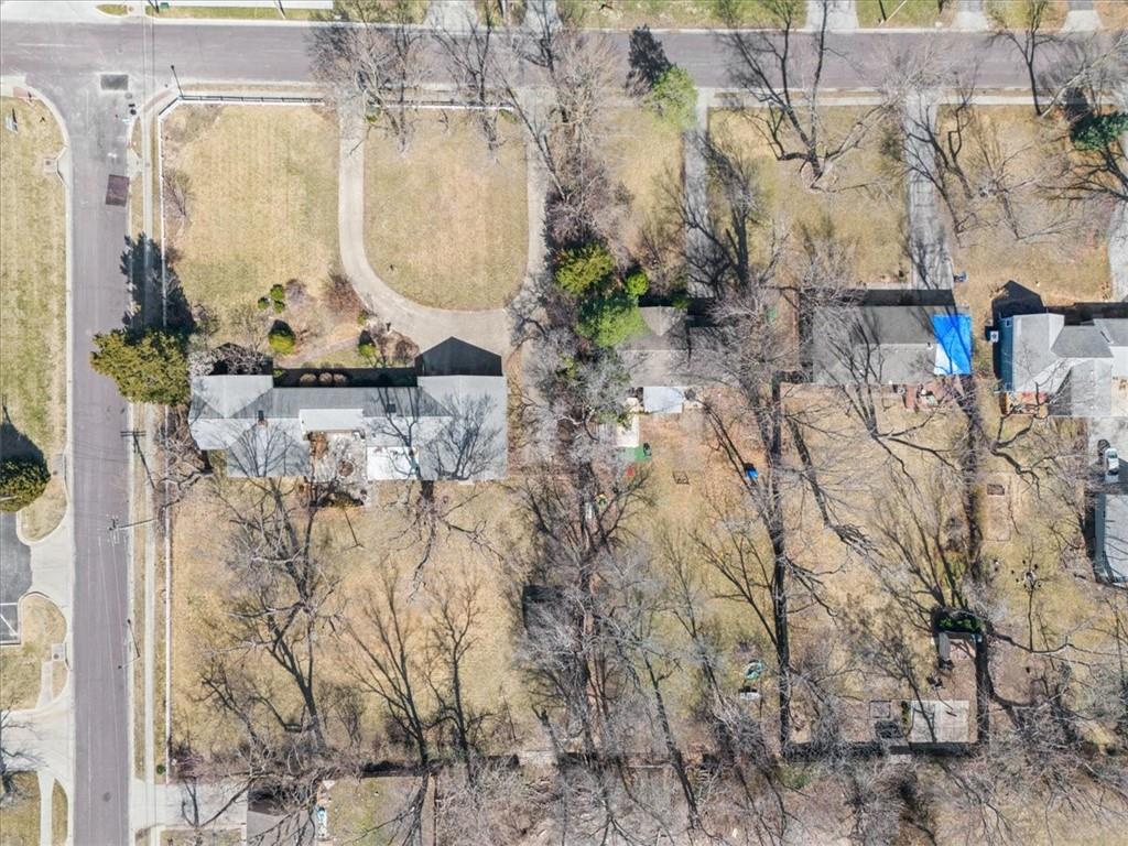 6909 W 82nd Street Property Photo 7