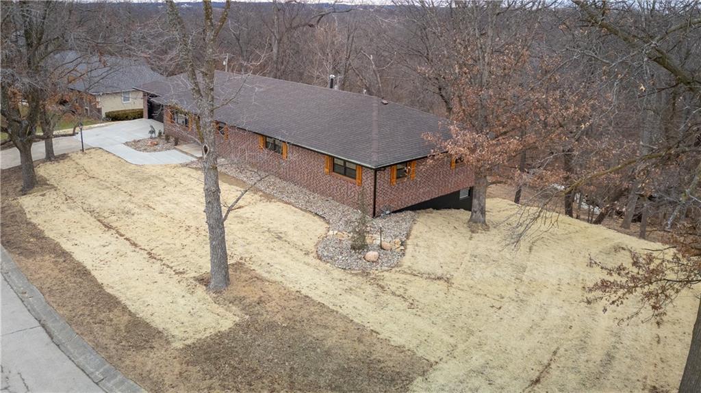 909 Bell Drive Property Photo 3