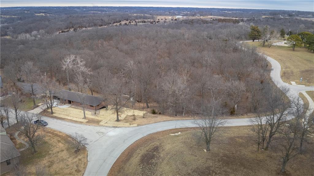 909 Bell Drive Property Photo 4