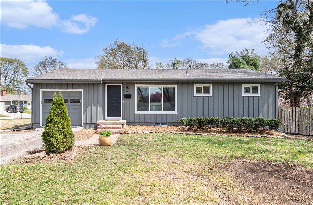 7143 Lowell Avenue Property Photo
