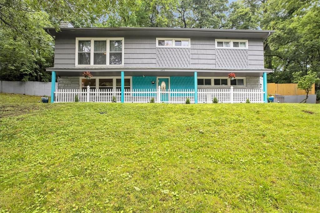 1477 Spruce Avenue Property Photo