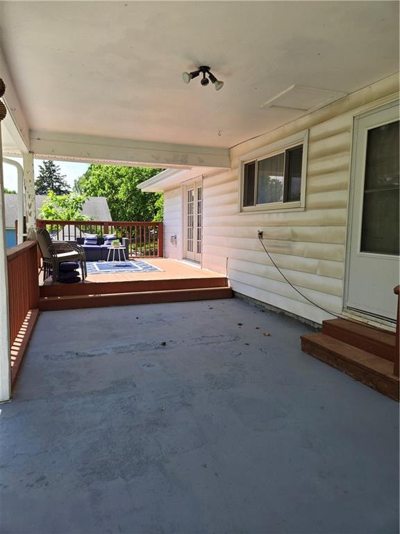 605 E Summit Street Property Photo 7