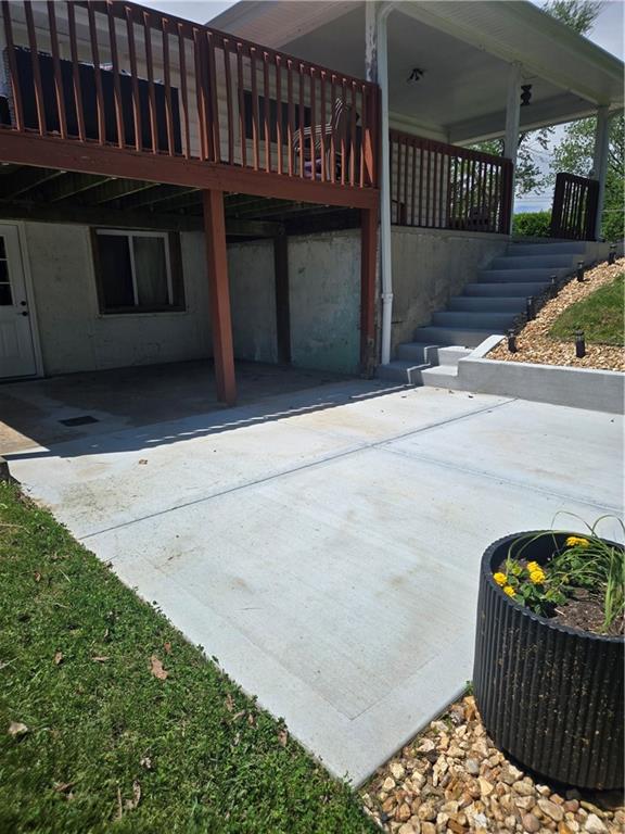605 E Summit Street Property Photo 16
