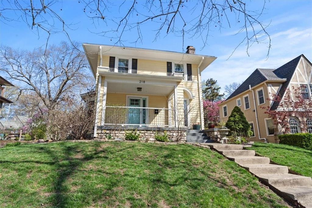218 W 68th Terrace Property Photo