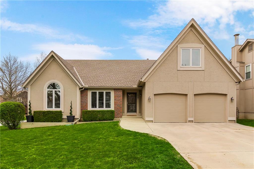 1441 E Meadow Lane Property Photo