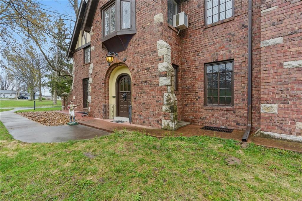 8 Orchard Place Property Photo 6