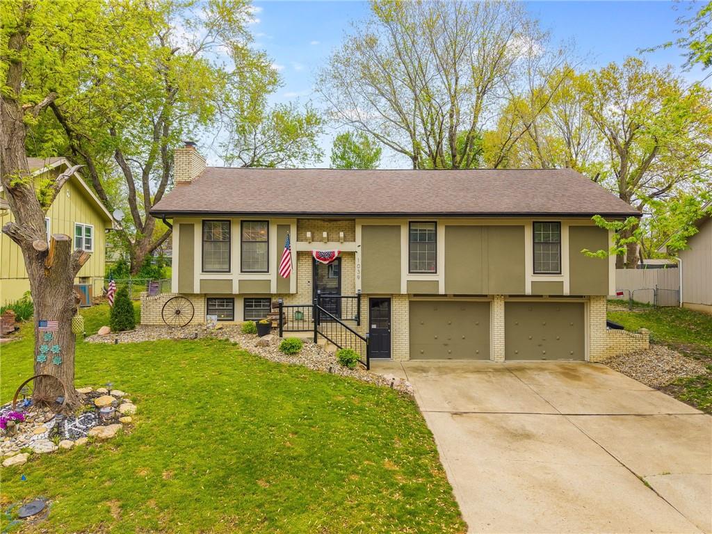 1039 Essex Street Property Photo 1
