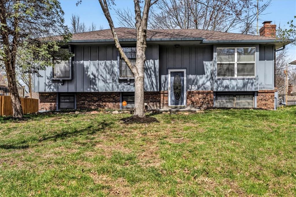 101 Se Windsor Court Property Photo 1