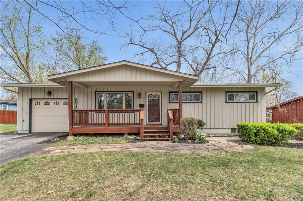 6013 N Euclid Avenue Property Photo