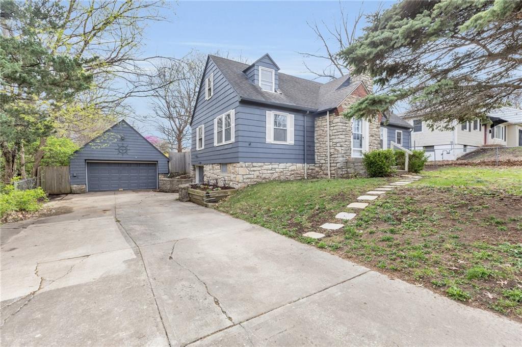 715 E Gudgell Avenue Property Photo
