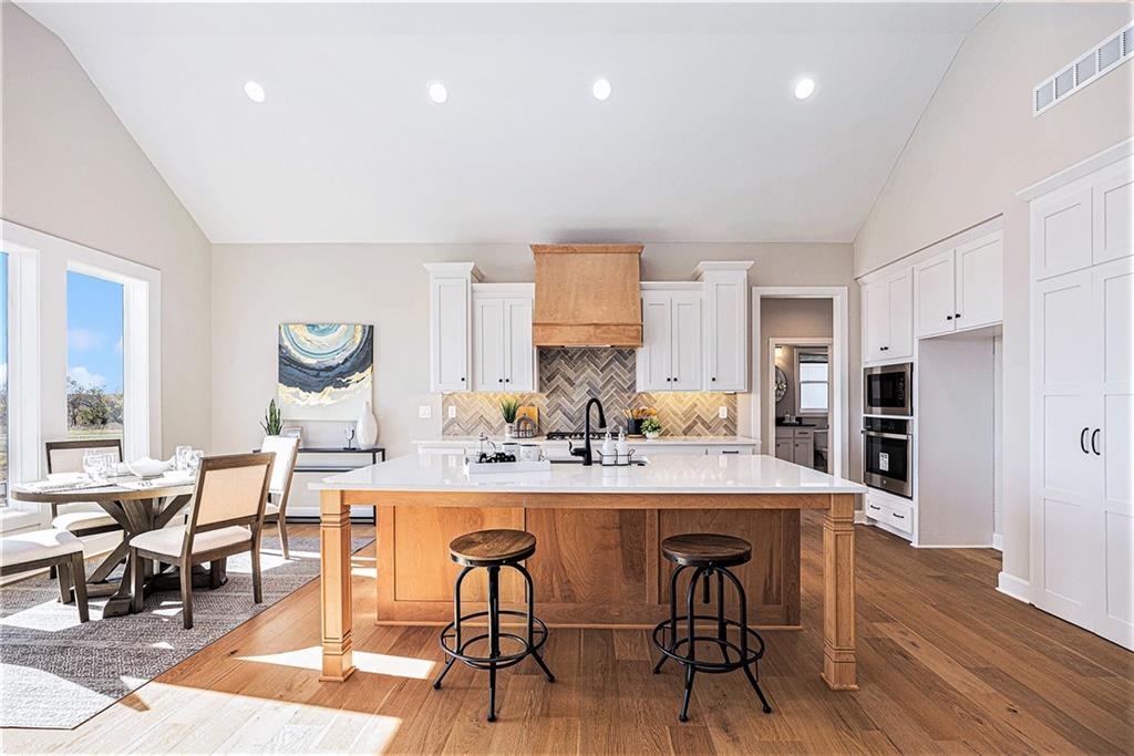 12509 W 184 Street Property Photo 9