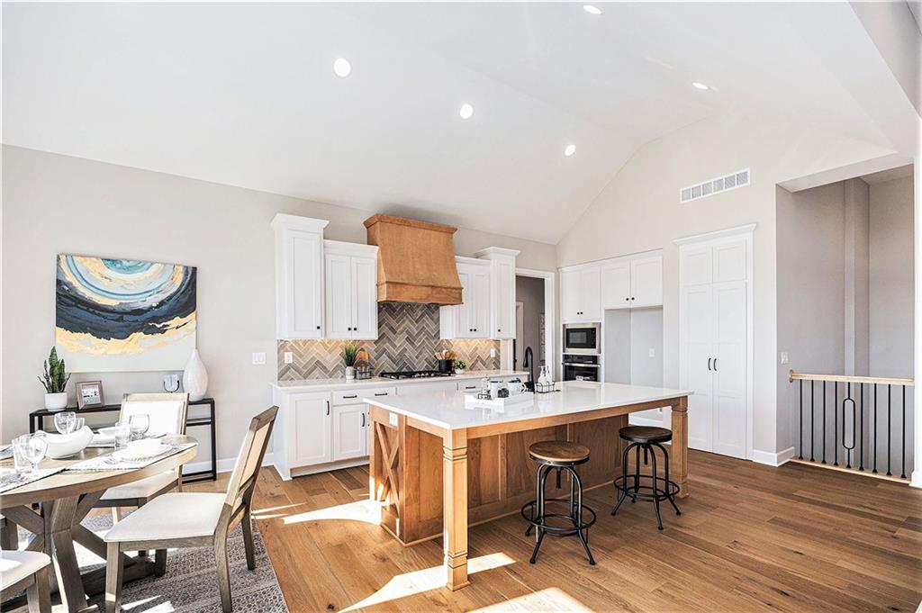 12509 W 184 Street Property Photo 10