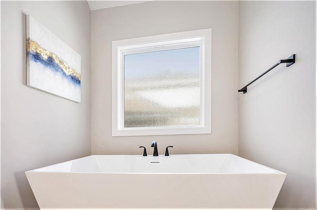 12509 W 184 Street Property Photo 20