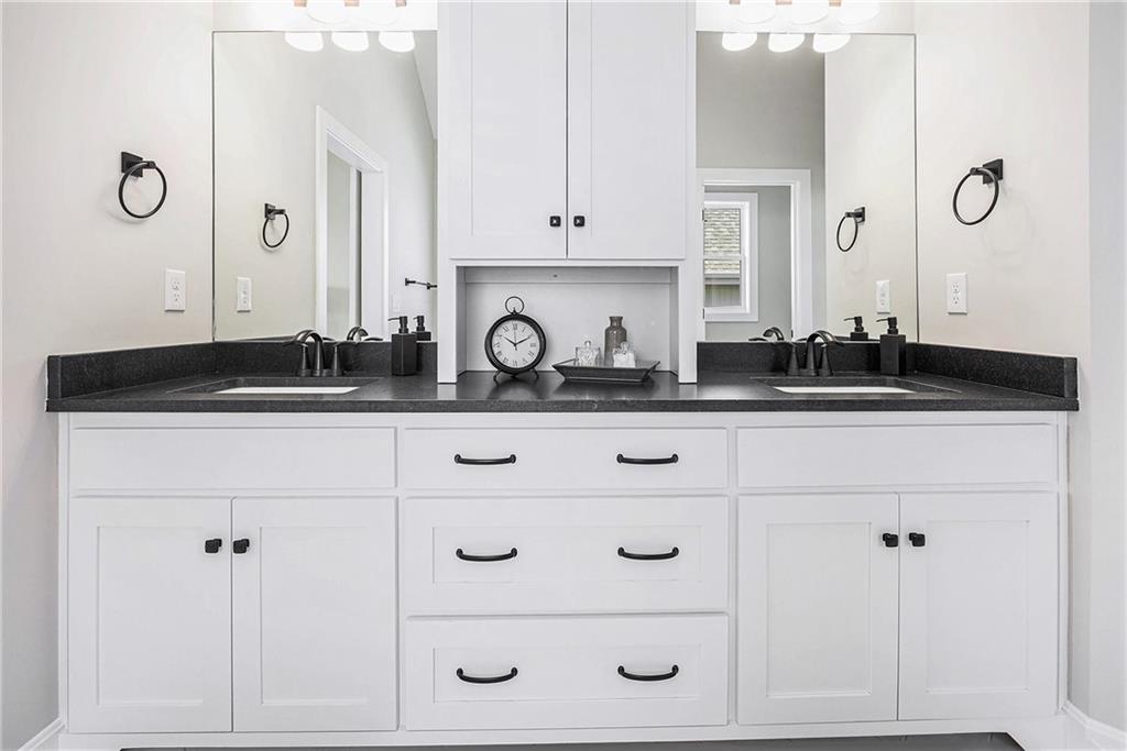 12509 W 184 Street Property Photo 21