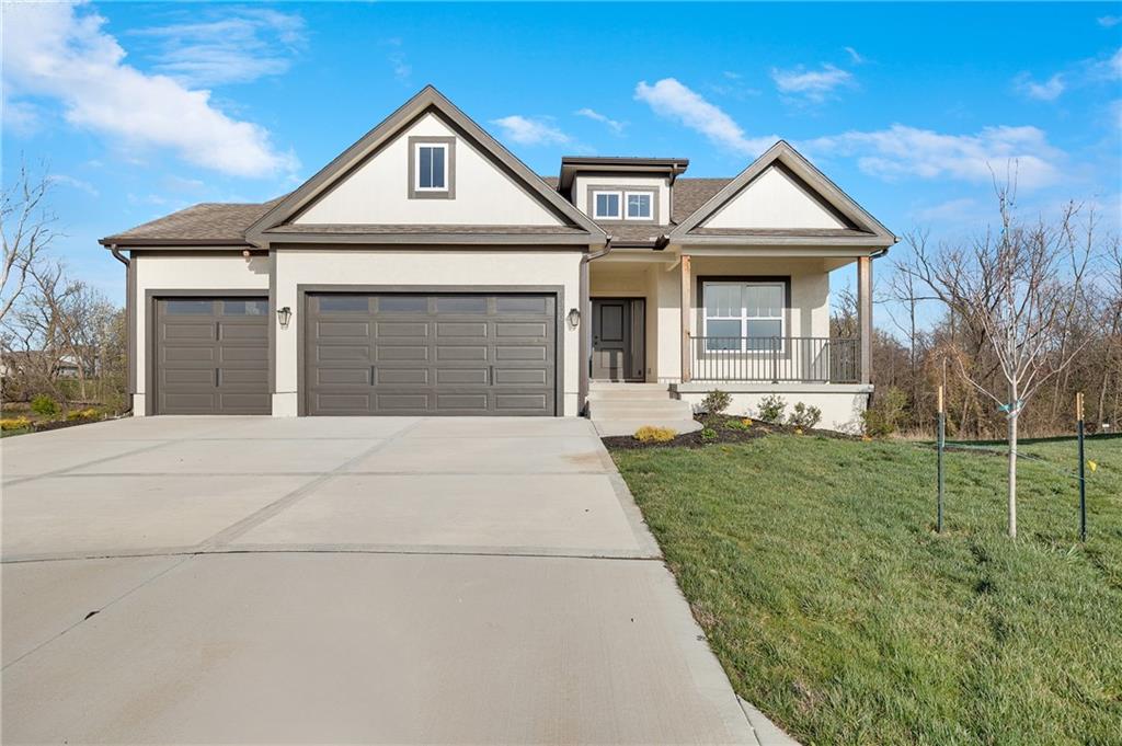 300 Sw Hawthorne Court Property Photo