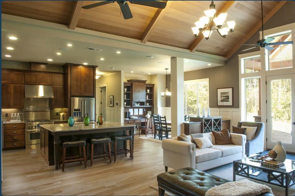 2017 Vilas Street Property Photo 4