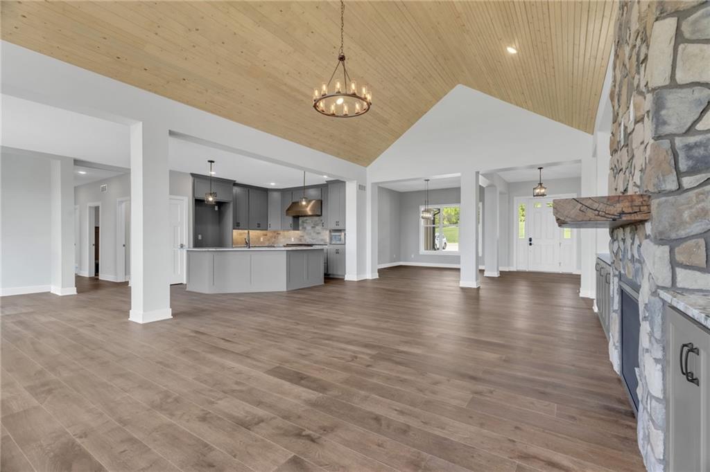 2017 Vilas Street Property Photo 8