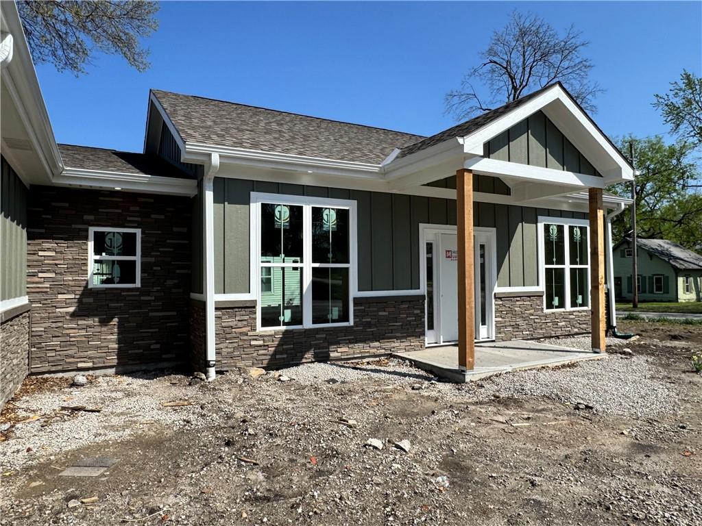 101 N Maple Street Property Photo