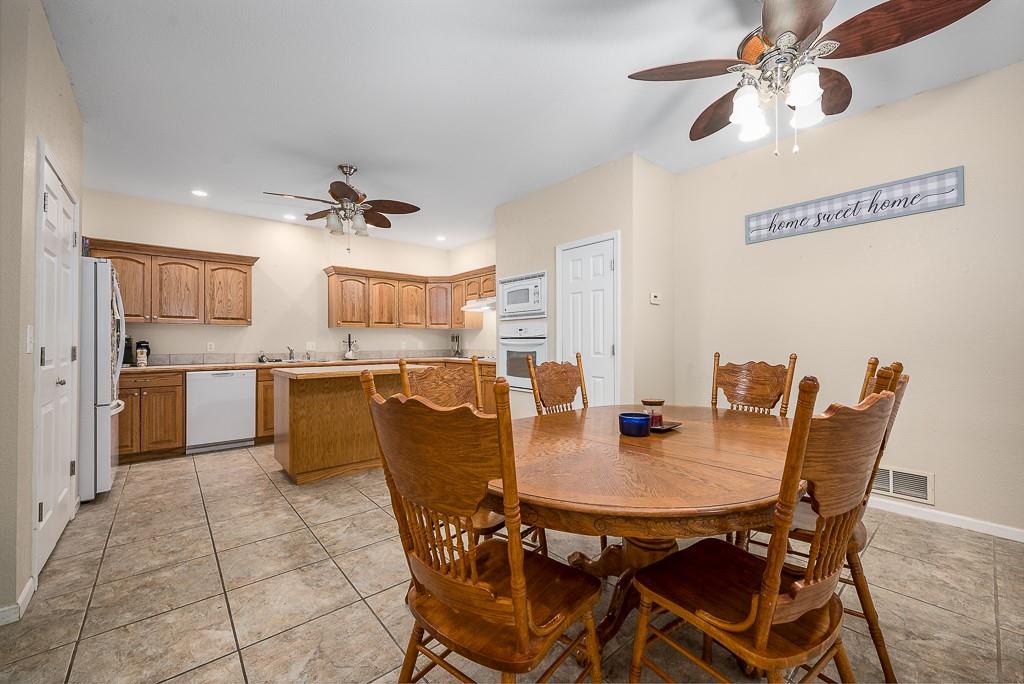 1950 Jackson Drive Property Photo 3