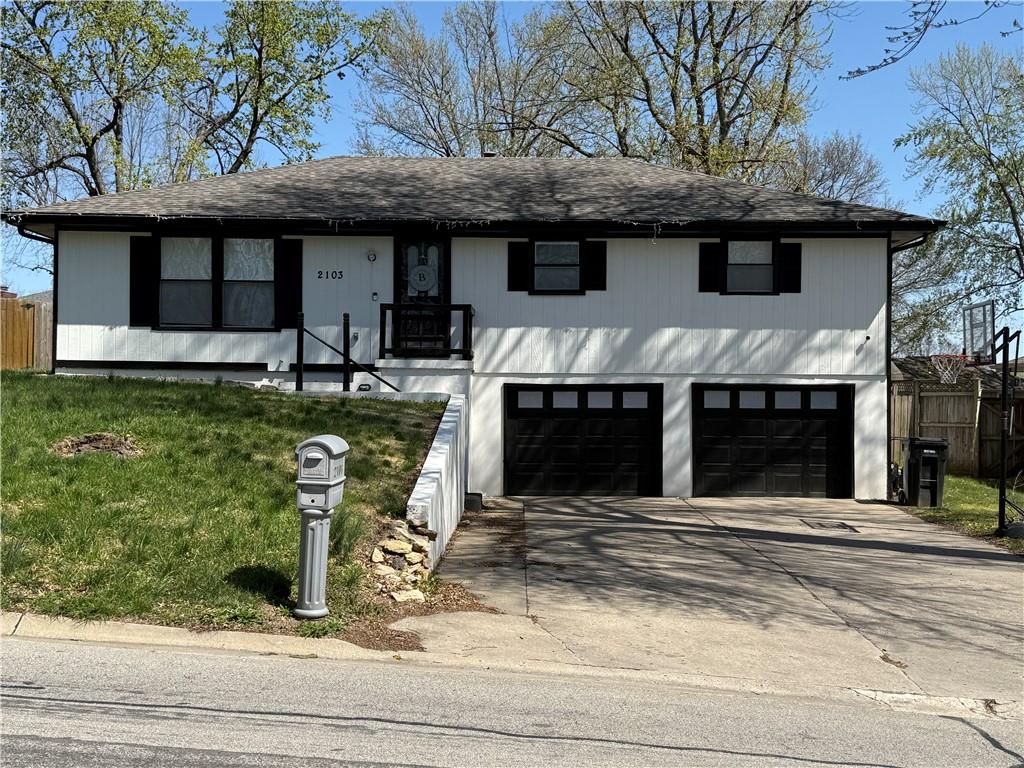 2103 N Leonard Road Property Photo