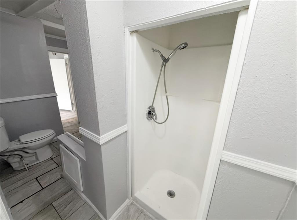 2907 E 61st Street Property Photo 7