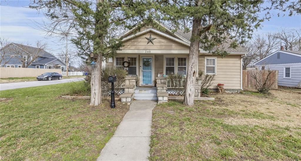 240 N Blake Street Property Photo