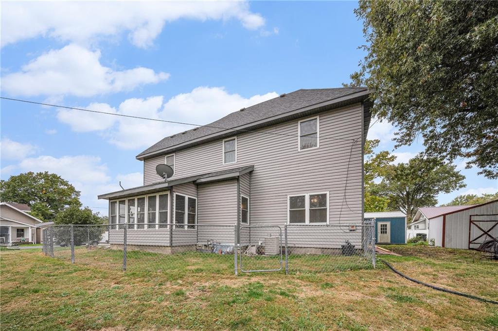 705 E 6th Street Property Photo 24