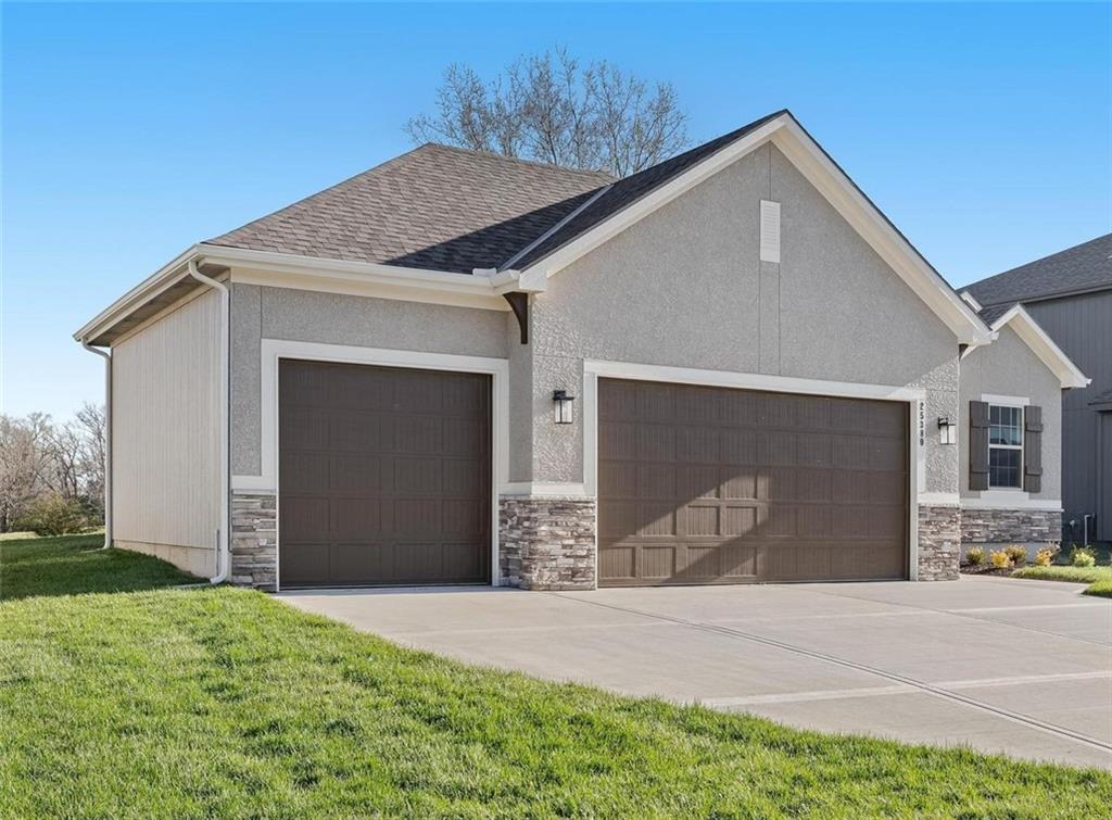 8153 Roundtree Street Property Photo 1