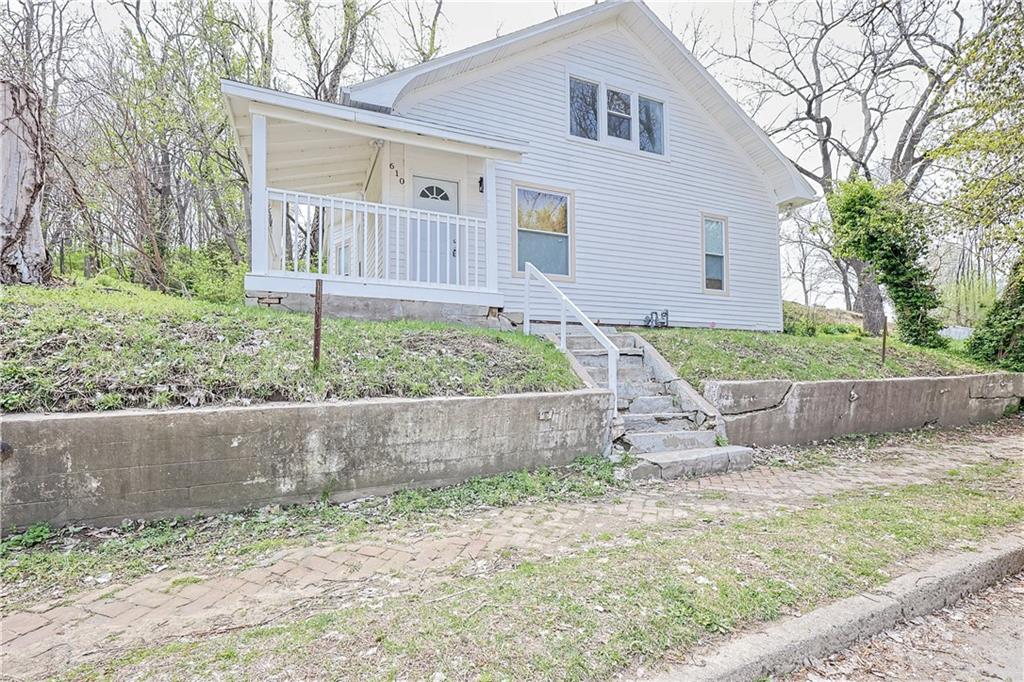 610 Corby Street Property Photo