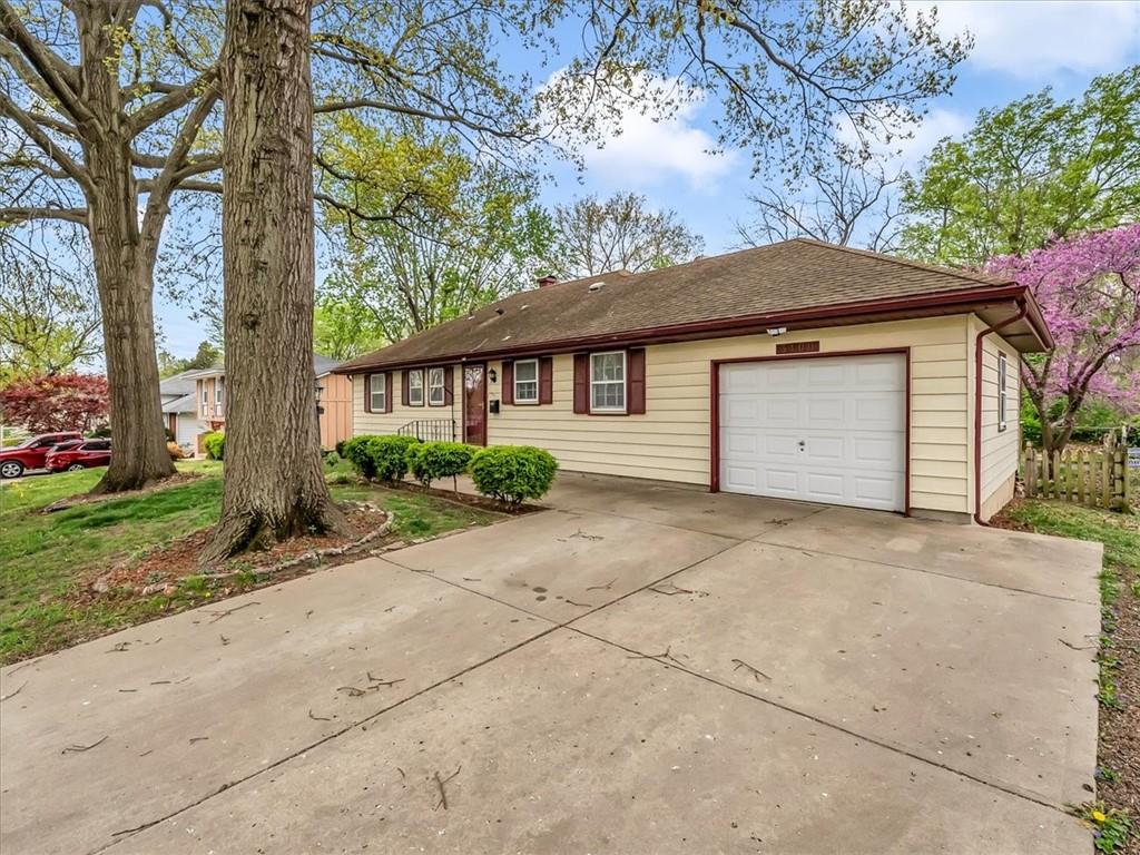3400 S Emery Avenue Property Photo 3